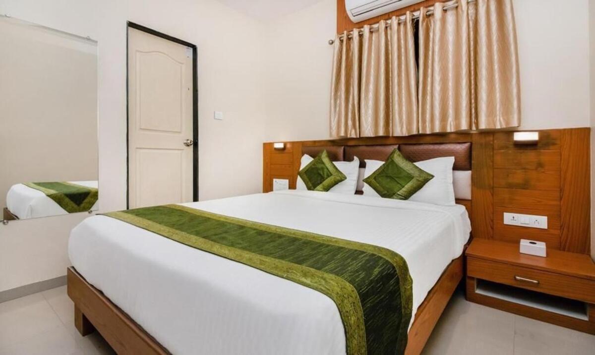 Hotel Volga Plaza Mumbai Dış mekan fotoğraf
