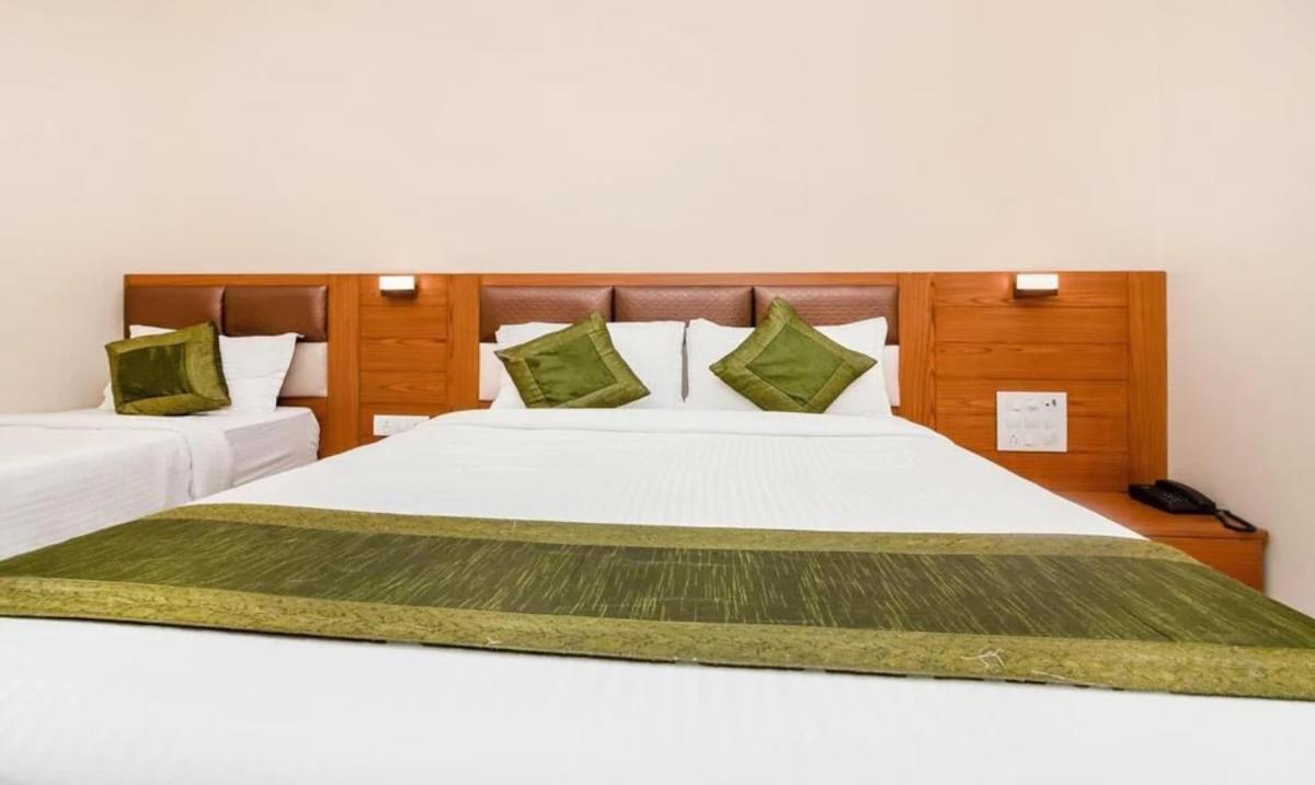 Hotel Volga Plaza Mumbai Dış mekan fotoğraf