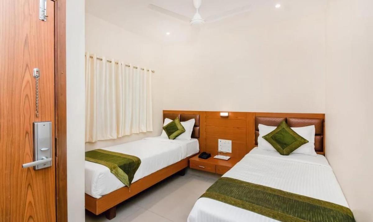 Hotel Volga Plaza Mumbai Dış mekan fotoğraf